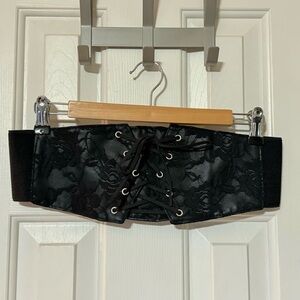 Hot Topic // Black Lace Corset